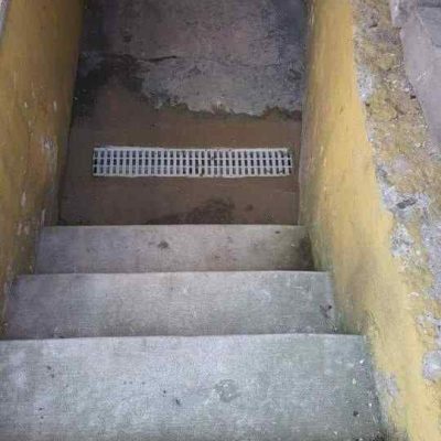 Outside drain for stairs (6)